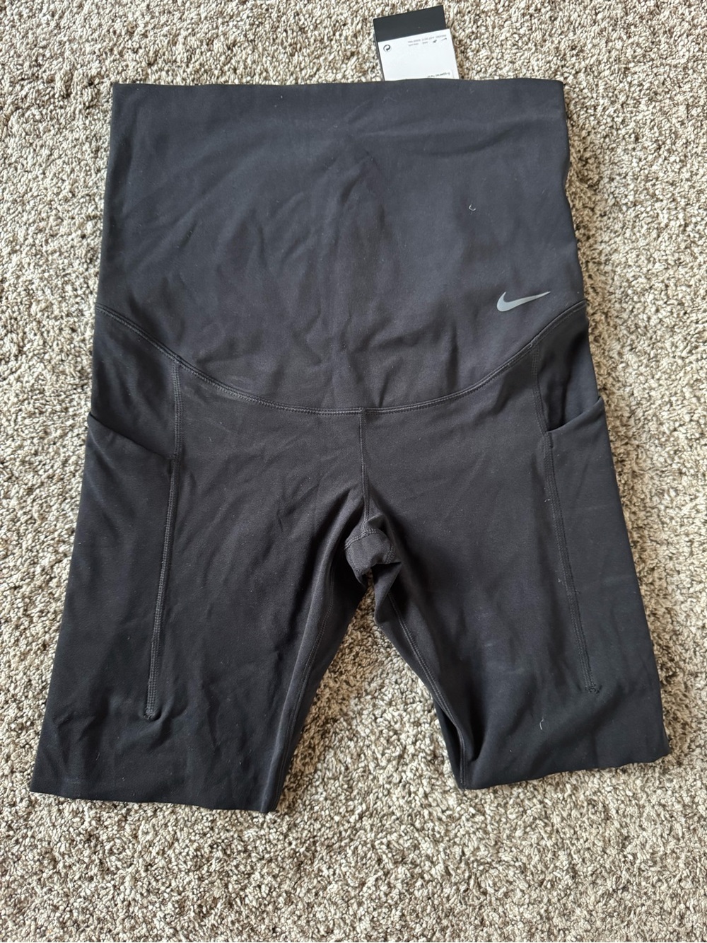 Nike Zenvy High-Rise 8” Biker Shorts with Pockets